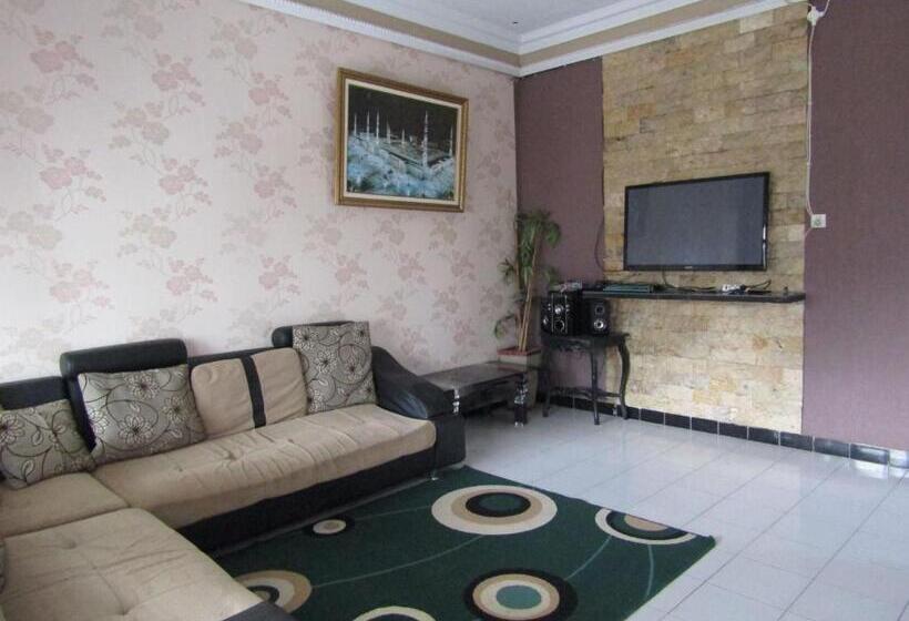 Вилла Superior 1 Спальня, Penginapan Melati Sarangan