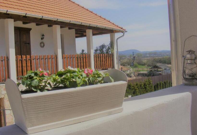 带1个卧室带花园景观的公寓, Hegyaljai Panoráma Vendégház