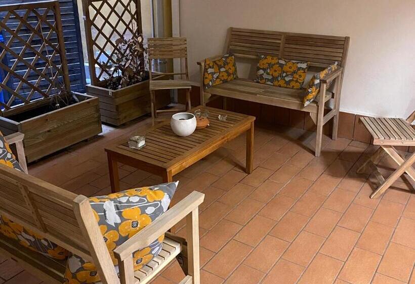 اتاق استاندارد چهار تخته, R&b Santa Nicolella