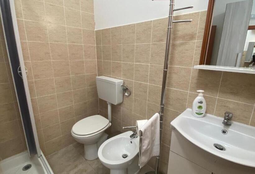 اتاق استاندارد با تخت بزرگ, R&b Santa Nicolella