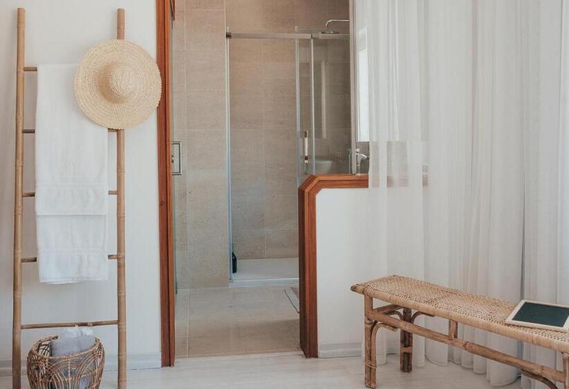 غرفة قياسية مطلّة علي الحديقة, Joy Beach House