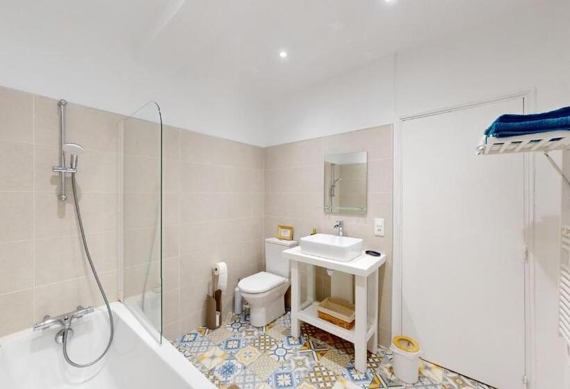 غرفة قياسية مع حمام خارجي, Les Terrisses   Chambres D Hôtes Avec Piscine