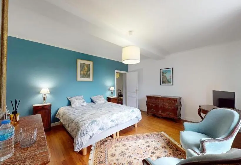 プールビュースタンダードルーム, Les Terrisses   Chambres D Hôtes Avec Piscine
