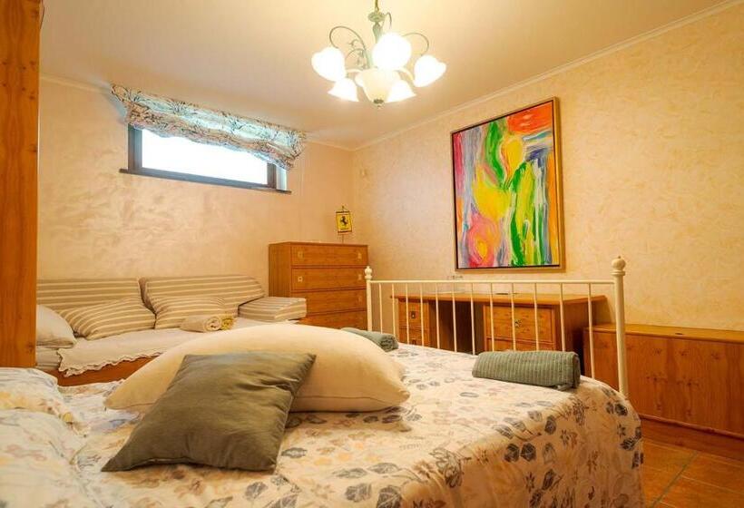 חדר סטנדרט לשלושה, Villa Grandiosa Fc