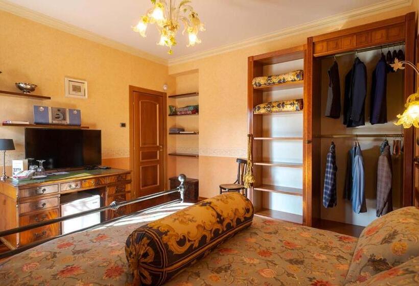 חדר סטנדרט נוף לבריכה, Villa Grandiosa Fc