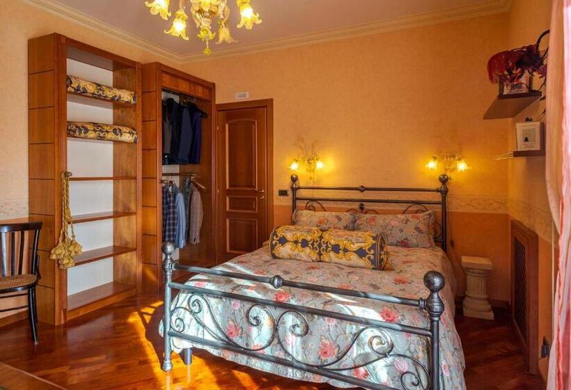 חדר סטנדרט נוף לבריכה, Villa Grandiosa Fc