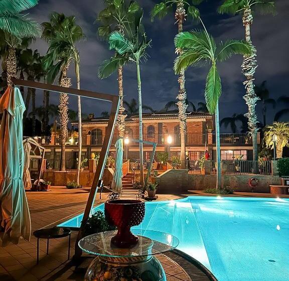 חדר סטנדרט נוף לבריכה, Villa Grandiosa Fc