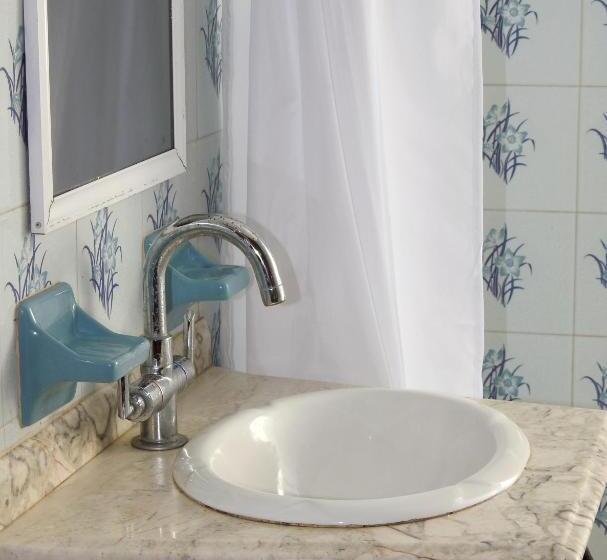 חדר סטנדרט לארבעה, Don Luis Hostal   Sucursal Hidalgo   Tecolutla