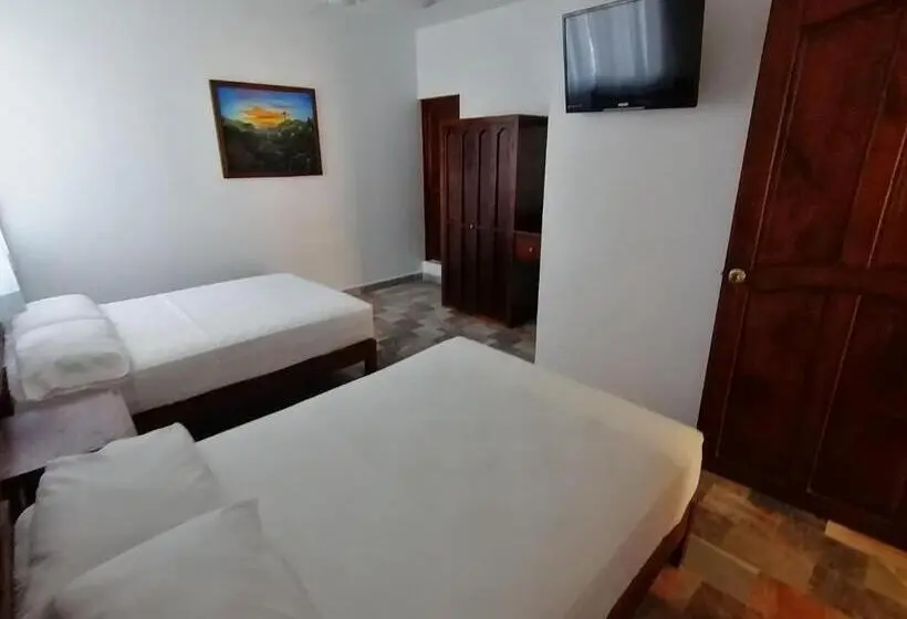 スタンダード4人部屋, Don Luis Hostal Sucursal Hidalgo Tecolutla