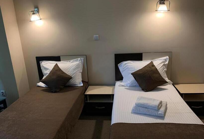 اتاق استاندارد با بالکن, Lion S