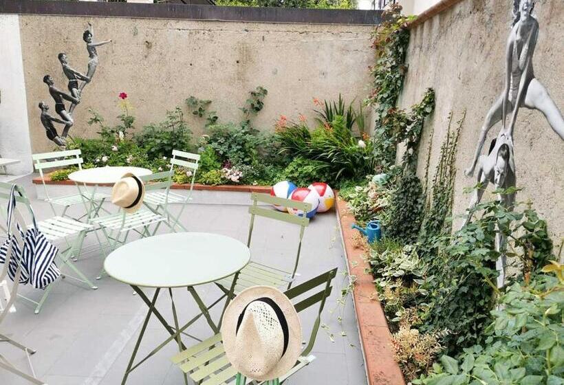 Дом 3 Спальни, Casa Sebina   Your Design Home On The Lake   3 Bathrooms 3 Bedrooms