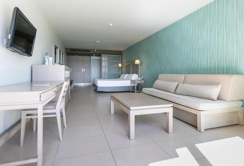 سوییت جونیور, Hd Beach Resort