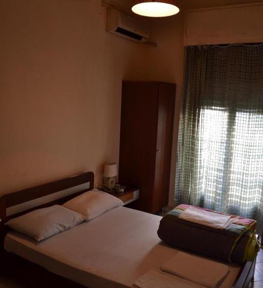 اتاق استاندارد سه نفره, Argo