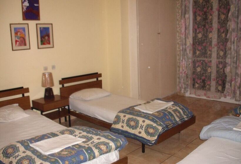 ルームシェアのワンベッド, Athens House