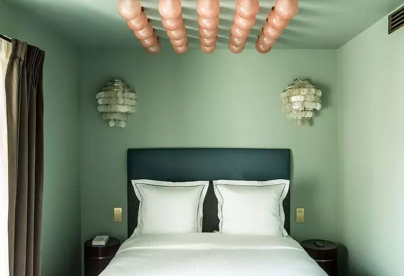 سوئیت با بالکن, Hôtel Du Rond Point Des Champs élysées   Esprit De France