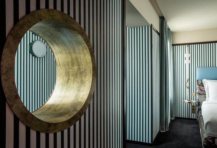 デラックスルーム, Hôtel Du Rond Point Des Champs élysées   Esprit De France