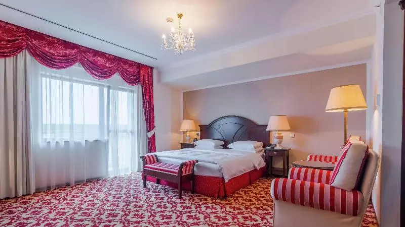 キングサイズベッドのエクゼクティブルーム, Hilton Sibiu