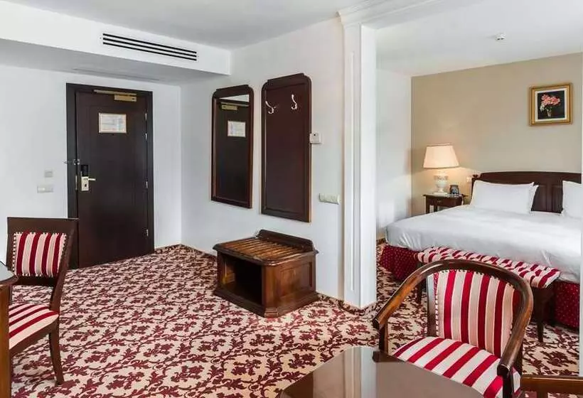 キングサイズベッドのジュニアスイート, Hilton Sibiu