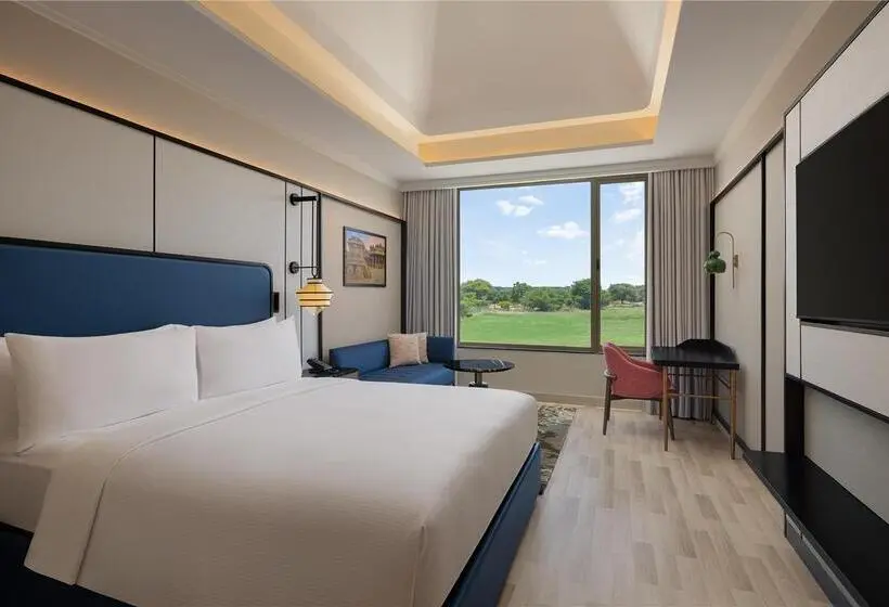 اتاق اجرایی با تخت بزرگ, Hilton Sibiu