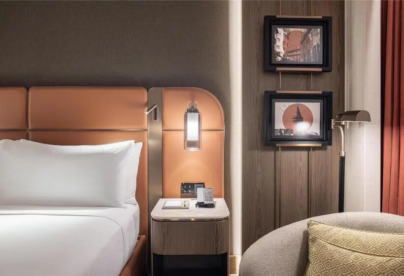 اتاق اجرایی با تخت بزرگ, Hilton Sibiu