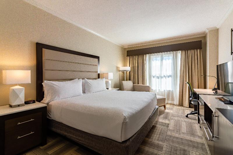 חדר סטנדרט עם מיטת קינג, Holiday Inn Express Savannah   Historic District