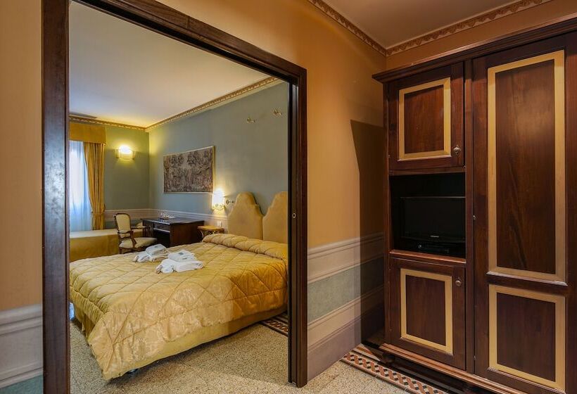 سوییت خانوادگی, I Portici Hotel   Residenza D Epoca