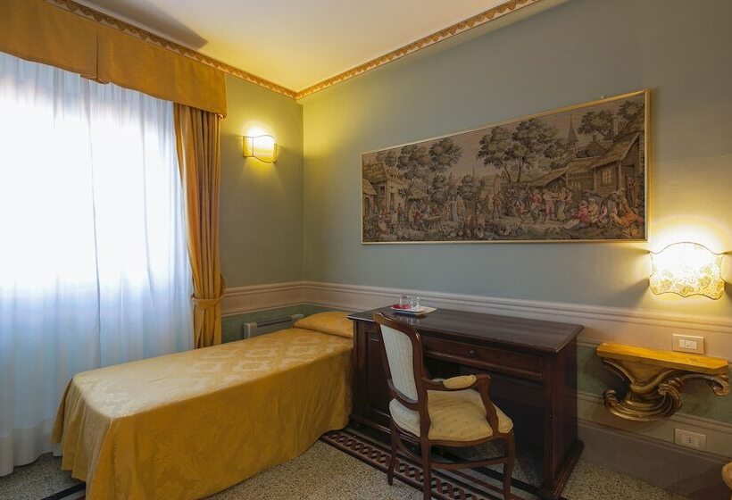 سوییت خانوادگی, I Portici Hotel   Residenza D Epoca