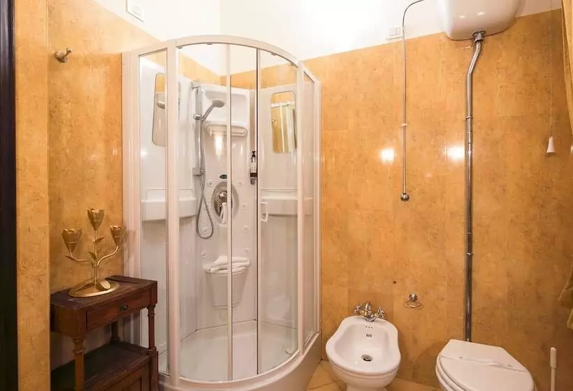 シティビューのダブルベッドスタンダードルーム, I Portici Hotel   Residenza D Epoca