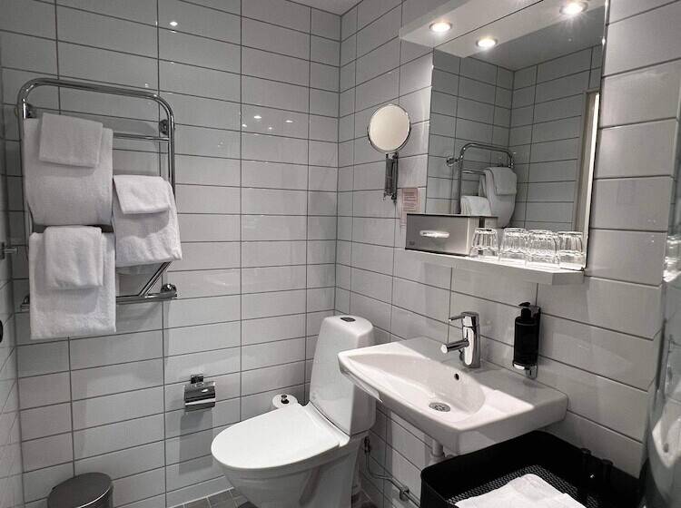 חדר סטנדרט לשלושה, L Dannegården