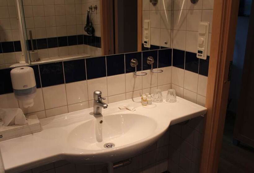 חדר ביזנס, L åsen