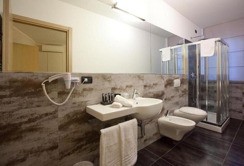 غرفة قياسية, La Meridiana