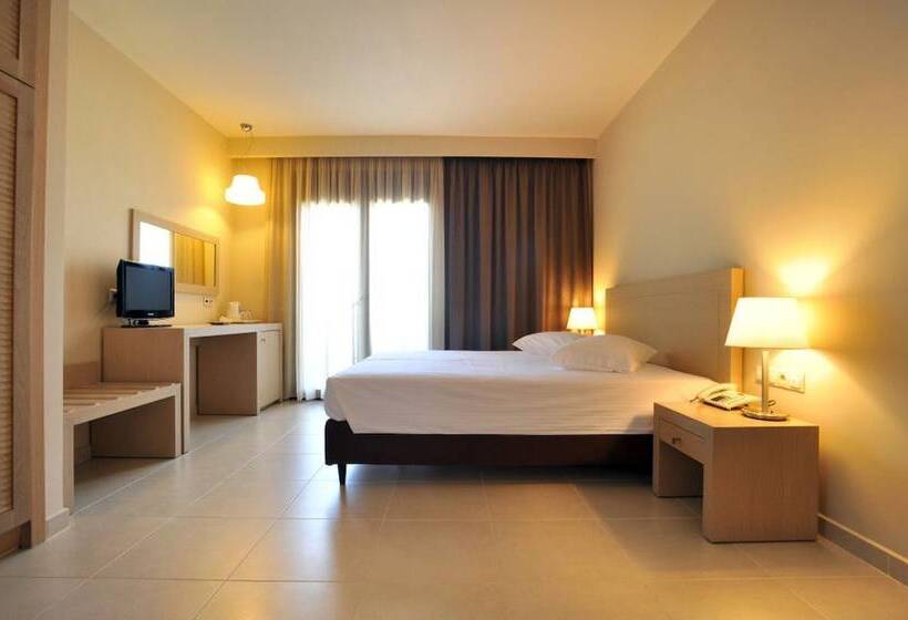 اتاق اساندارد با چشم‌انداز جانبی به دریا, Porto Plaza