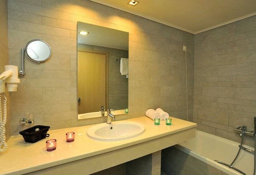 Triple Room Sea View, Porto Plaza