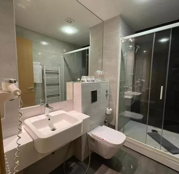 اتاق لوکس سه تخته, Spa Hotel Terme