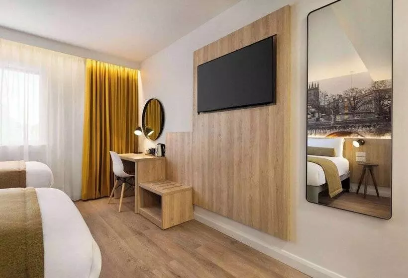 Standard-invahuone, Super 8 By Wyndham Chester East