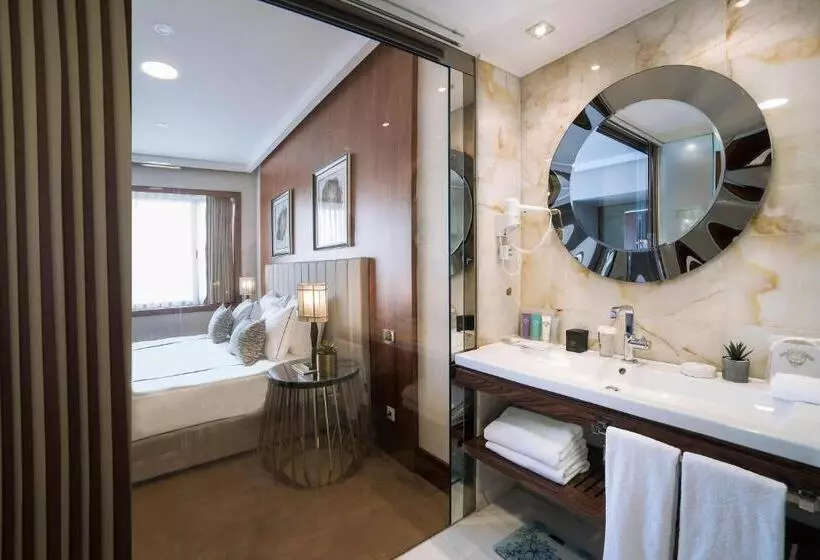 インサイドのスーペリアルーム, Vogue Hotel Supreme Istanbul