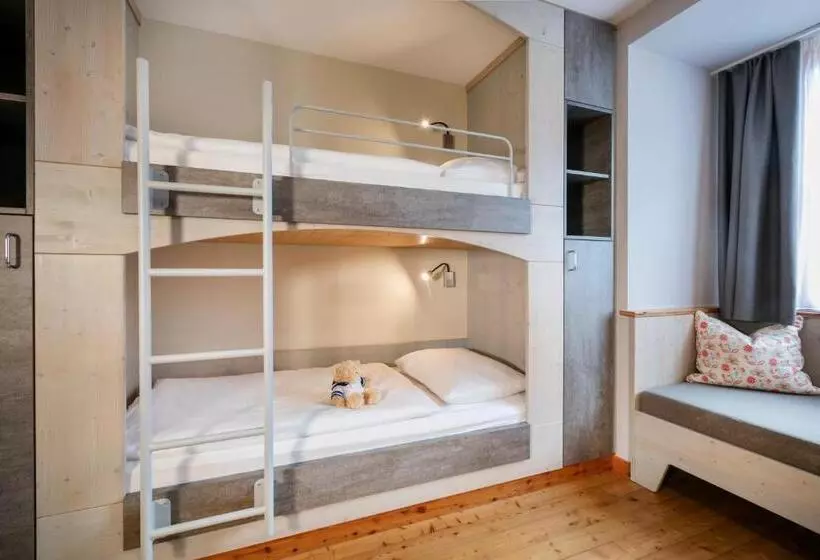 スタンダード４人部屋, Jufa Hotel Eisenerzer Ramsau