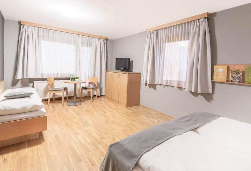 חדר סטנדרט לשלושה, Jufa Hotel Montafon