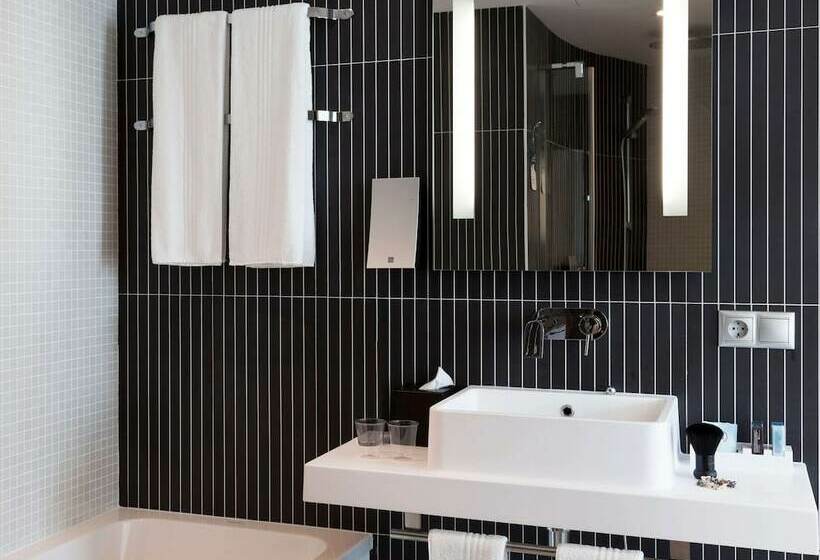 سوییت, Novotel Suites Malaga Centro