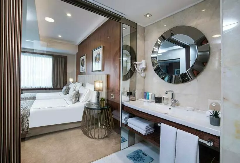 インサイドのスーペリアルーム, Vogue Hotel Supreme Istanbul