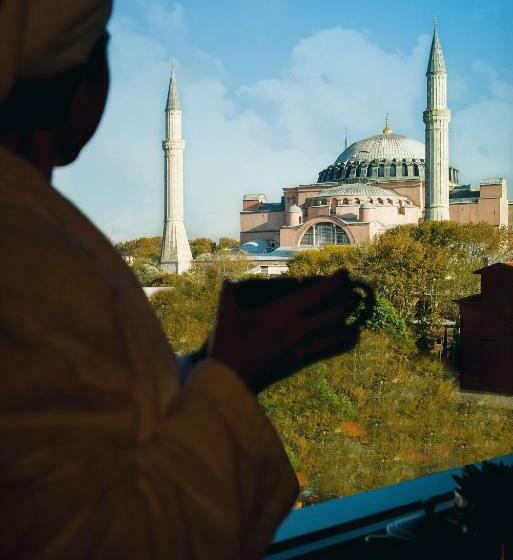 اتاق سوپریور با چشم‌انداز شهر, Vogue Hotel Supreme Istanbul