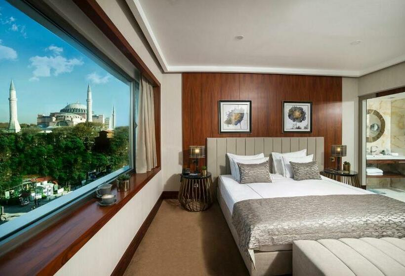 اتاق سوپریور با چشم‌انداز شهر, Vogue Hotel Supreme Istanbul