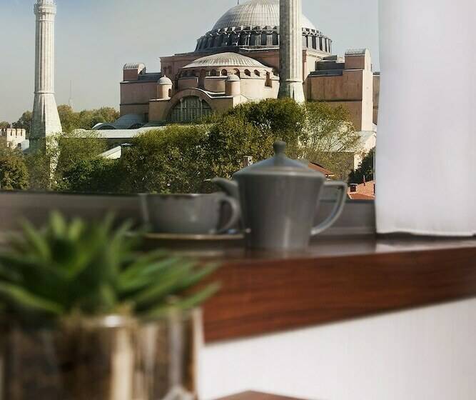 اتاق سوپریور با چشم‌انداز شهر, Vogue Hotel Supreme Istanbul