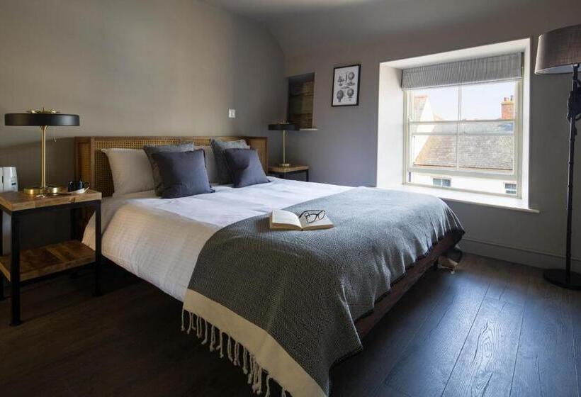 Номер Стандарт, Seven Stars Penryn
