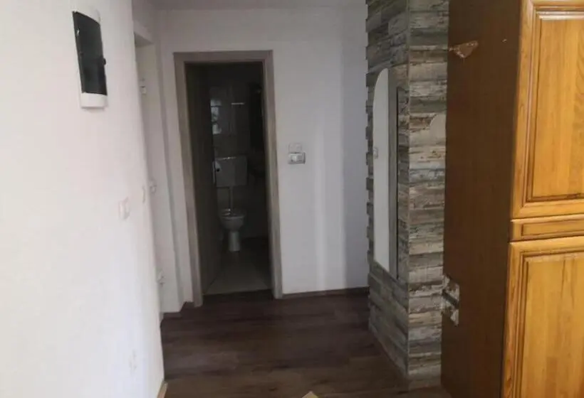 آپارتمان 1 خوابه با چشمانداز, Apartma Alja