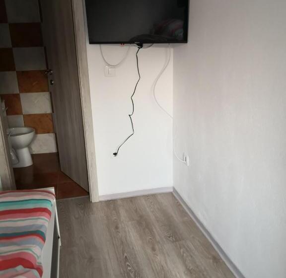 آپارتمان 1 خوابه همکف, Apartma Alja