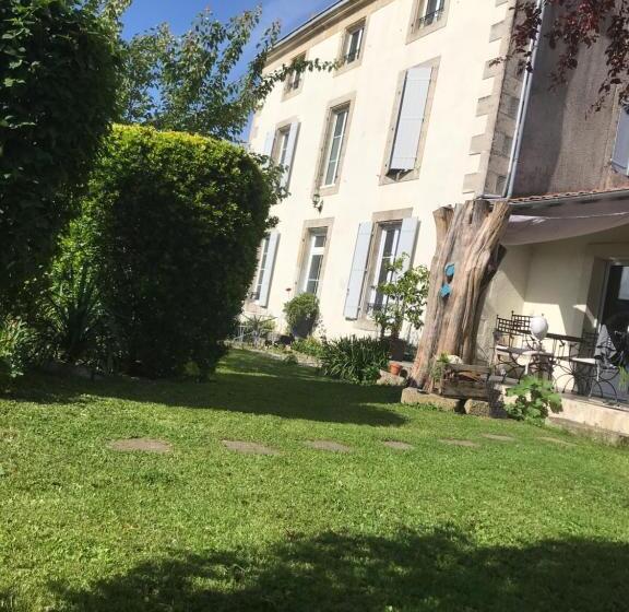 غرفة قياسية مطلّة علي الحديقة, Chez Guilem