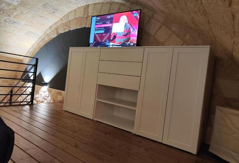 غرفة عائلية, Roberto S Guest House