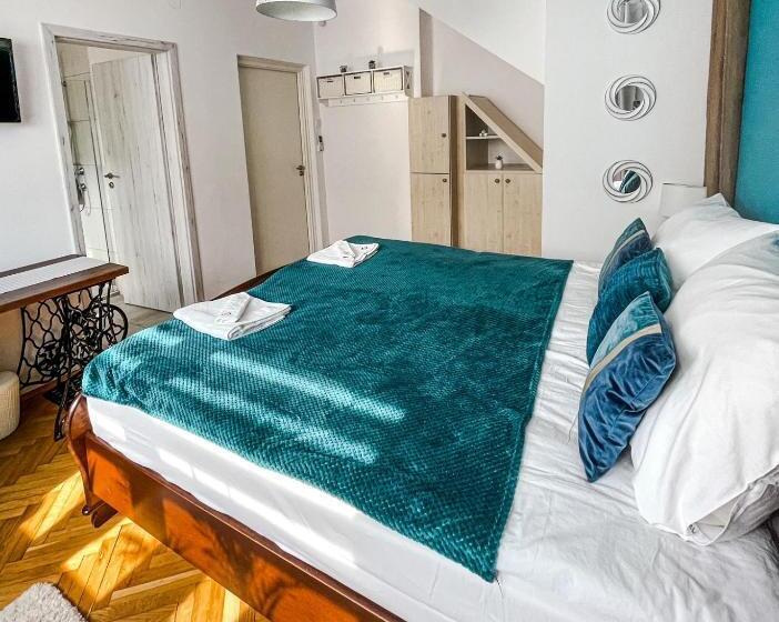 اتاق لوکس, Zen House