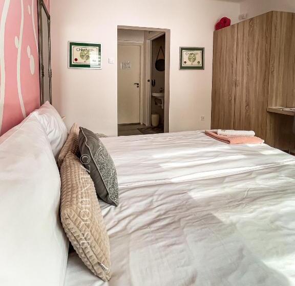 اتاق اکونومی, Zen House